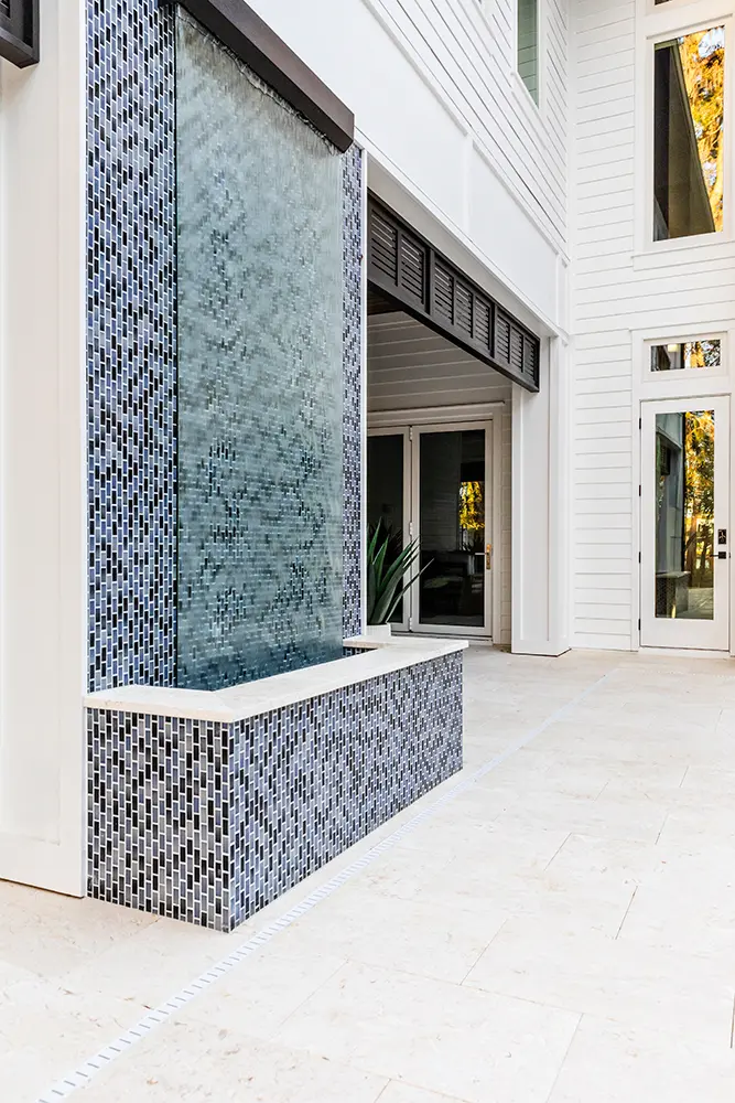 River Landing Intracoastal Contemporary Water Feature